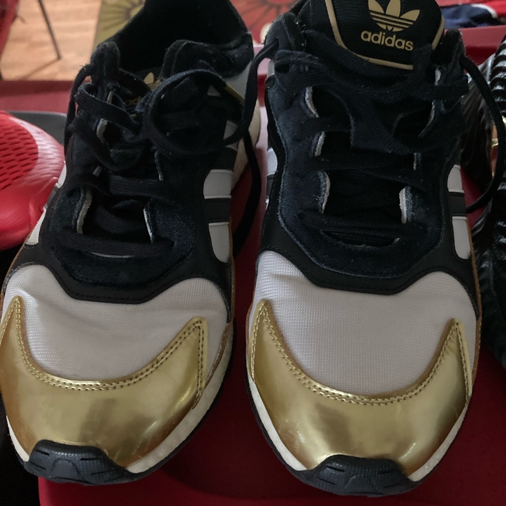 Mens black white gold size 12 shoes
